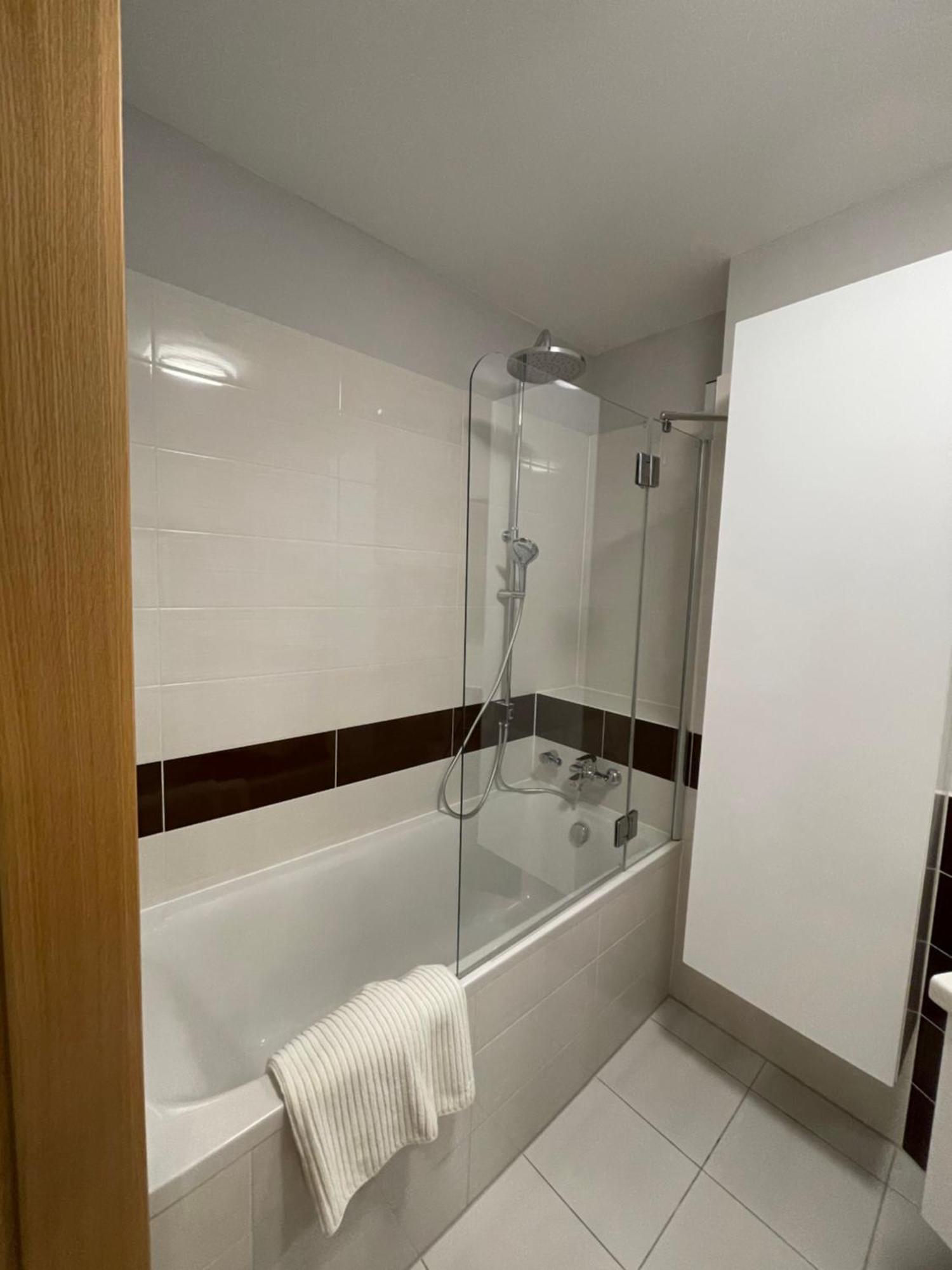 Sag Panorama City Apartment 3 Rooms Free Parking Free Wifi Братислава Екстер'єр фото